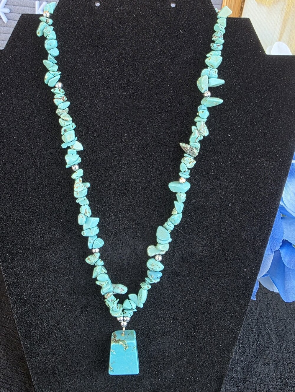 Turquoise Chip Bead Necklace with Pendant - Blue